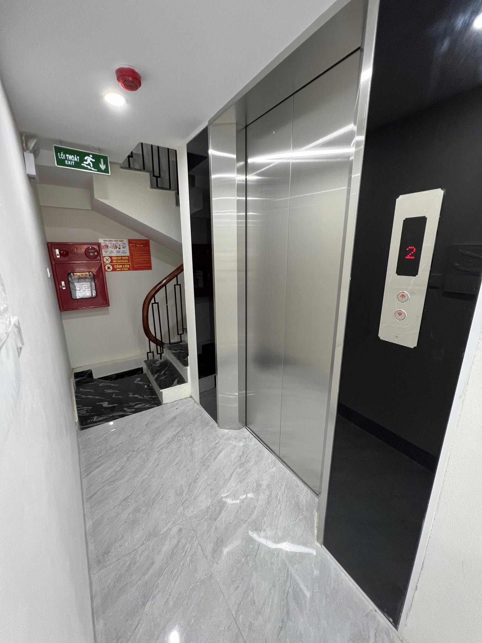 Cho thuê MBKD Thang Máy Phố Đặng Văn Ngữ 4 tầng x 80m2, thông sàn KD đỉnh - Ảnh 2